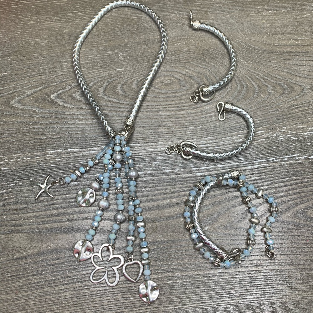 Silver necklace and bracelet
